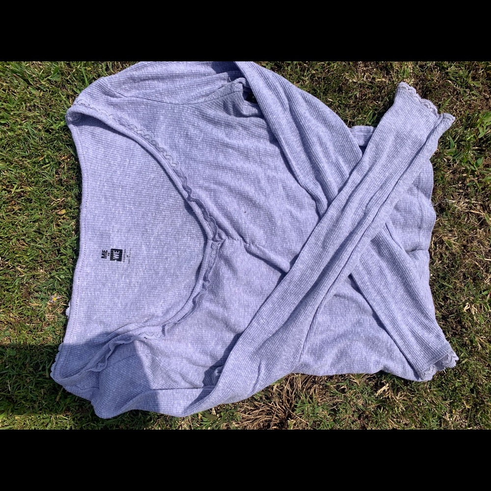 Crop top shirt super cute